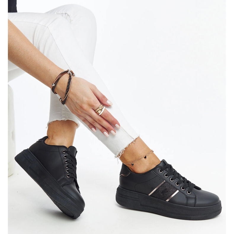 Svarta sneakers med tjock Finestra-sula 1