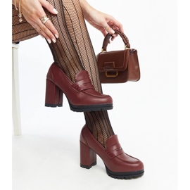 Vinröda högklackade skor från Sauda 1