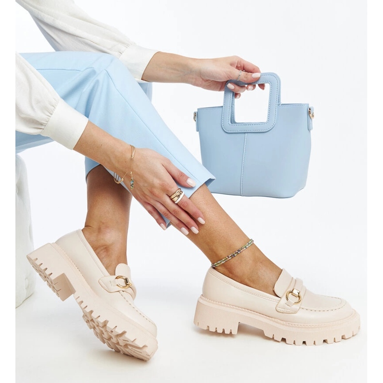 Beige loafers med Lasima-spänne 1