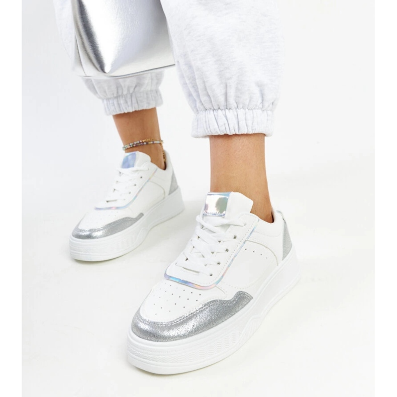 Vita och silver sneakers med tjock Rumai-sula 2