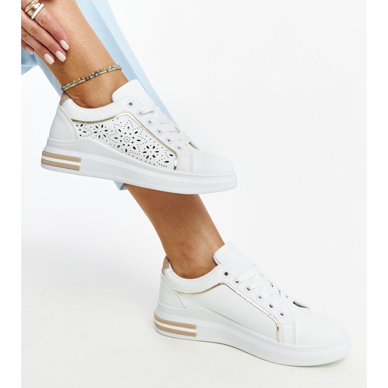 Vita genombrutna sneakers med Zorka glitter 1