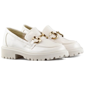 Patentbeige loafers för dam 1