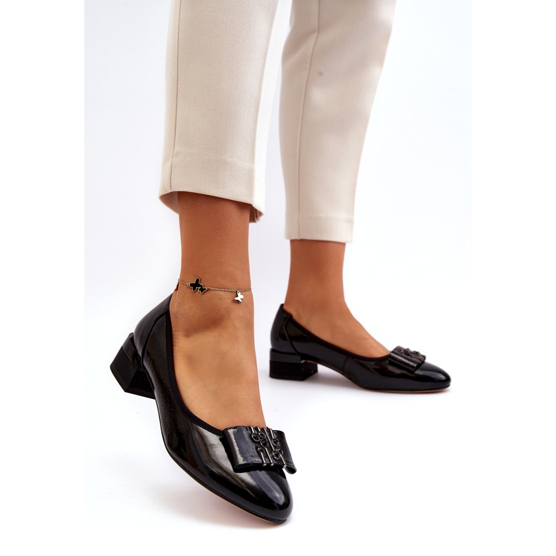 Vinceza Lackläderpumpar med rosett på block, svarta 2