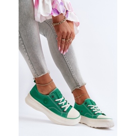 Sneakers för kvinnor på en massiv sula Big Star NN274130 Grön 1