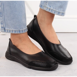 Genombrutna läderballerinor för kvinnor svarta eVento 3621 1