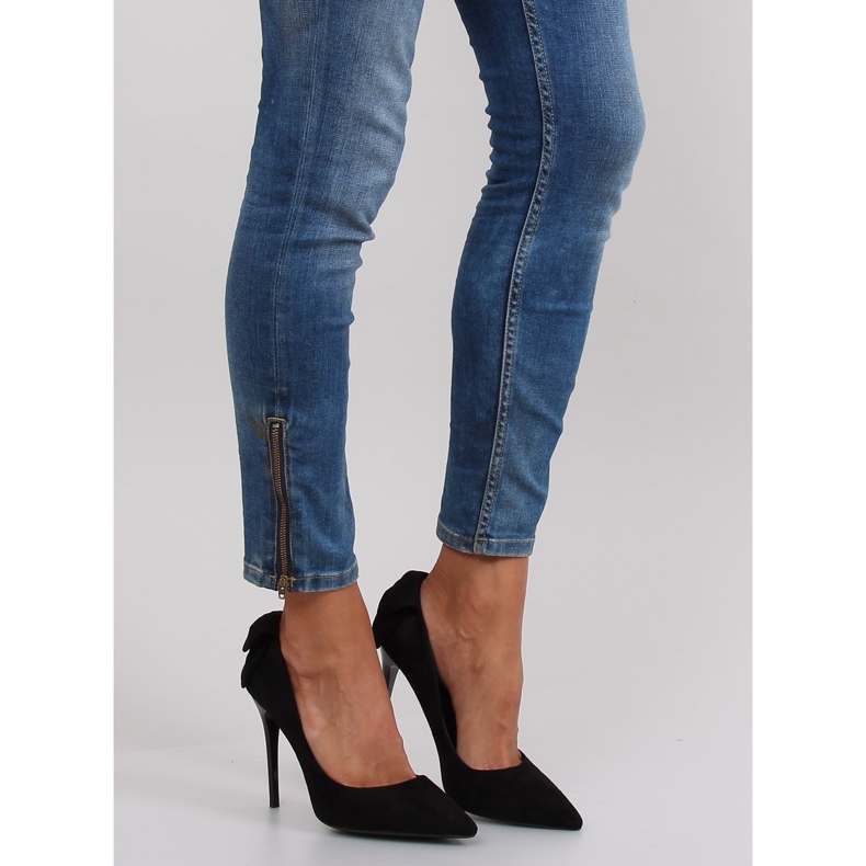 Mockaklackar med rosett LE035 Svart 1