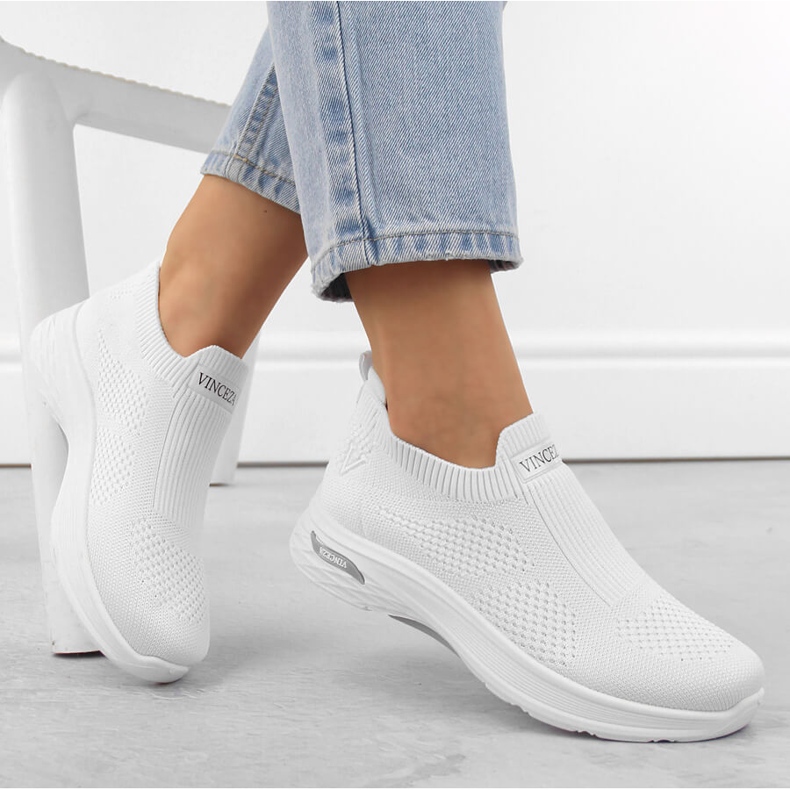 Vita slip-on sportskor för kvinnor Vinceza 13592 1