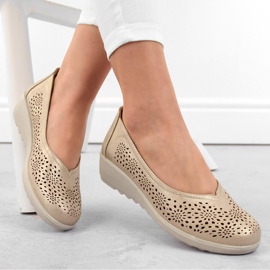 Genombrutna guldkil slip-on skor för kvinnor Potocki 90300 gyllene 1