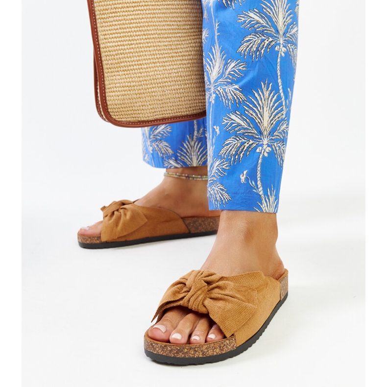 Bruna flipflops med korksula från Aamu 1