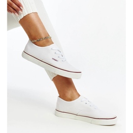 Vita klassiska Erla sneakers 1