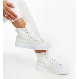 Vinka vita high-top sneakers 1