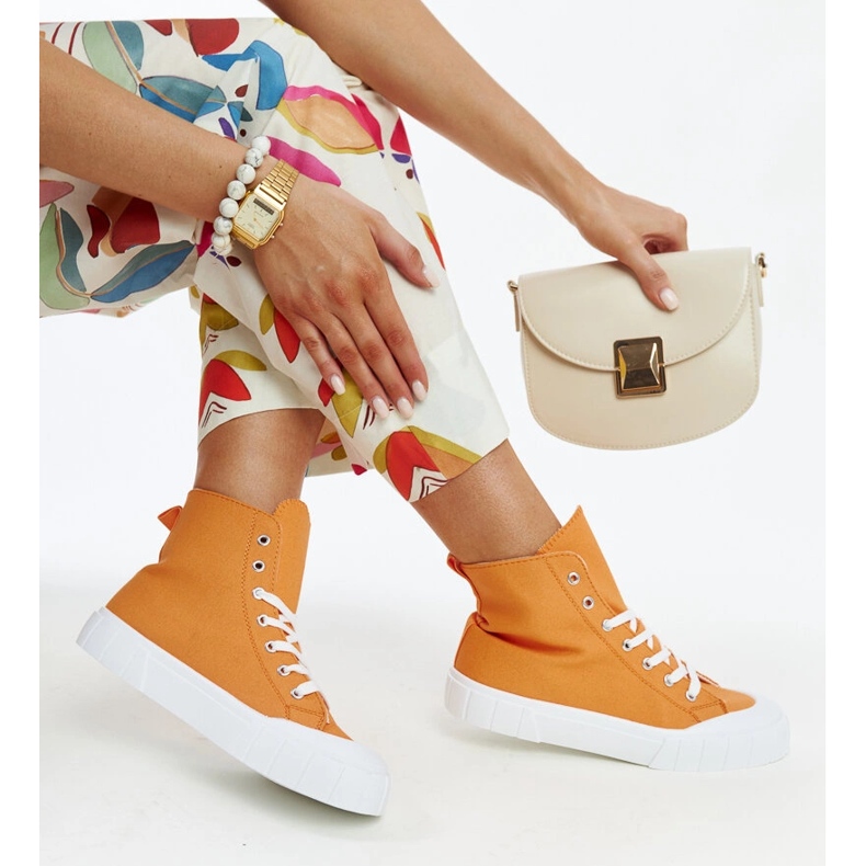 Orange high-top sneakers från Vinka 1