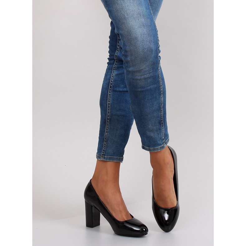Lackerad pumps bred klack m263p Svart 1