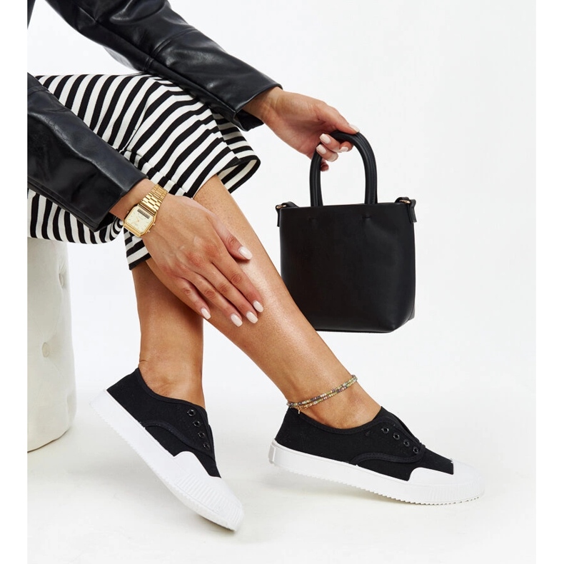 Svarta Feyza slip-on sneakers 1