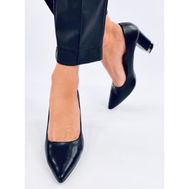 Tarai Black högklackade pumps svart 1