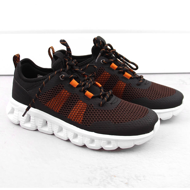 Svarta slip-on sportskor för män McKeylor 19830 1