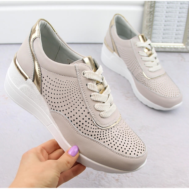 Sportskor för damer i läder, bekväma, beige S.Barski LR725 1