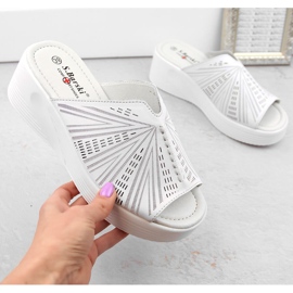 Bekväma damtofflor i läder, vita, S.Barski LR275 1