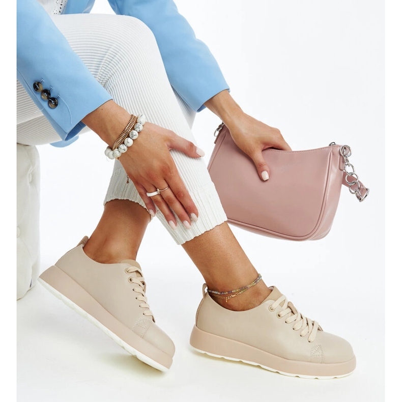 Sneakers i beige läder för kvinnor 1