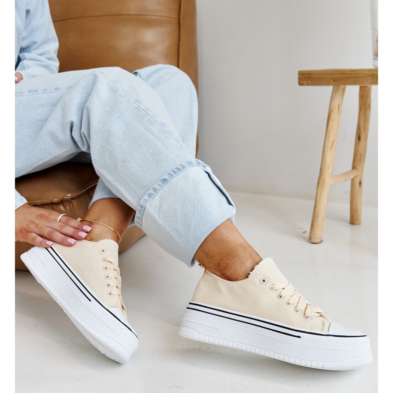 Ljusbeiga sneakers med tjock Bahirasula beige 1