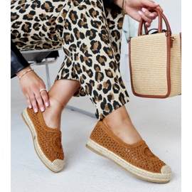 Bruna broderade Seila espadrillor 1