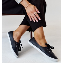 Marinblå slip-on sneakers i Knudsen eco-läder 1