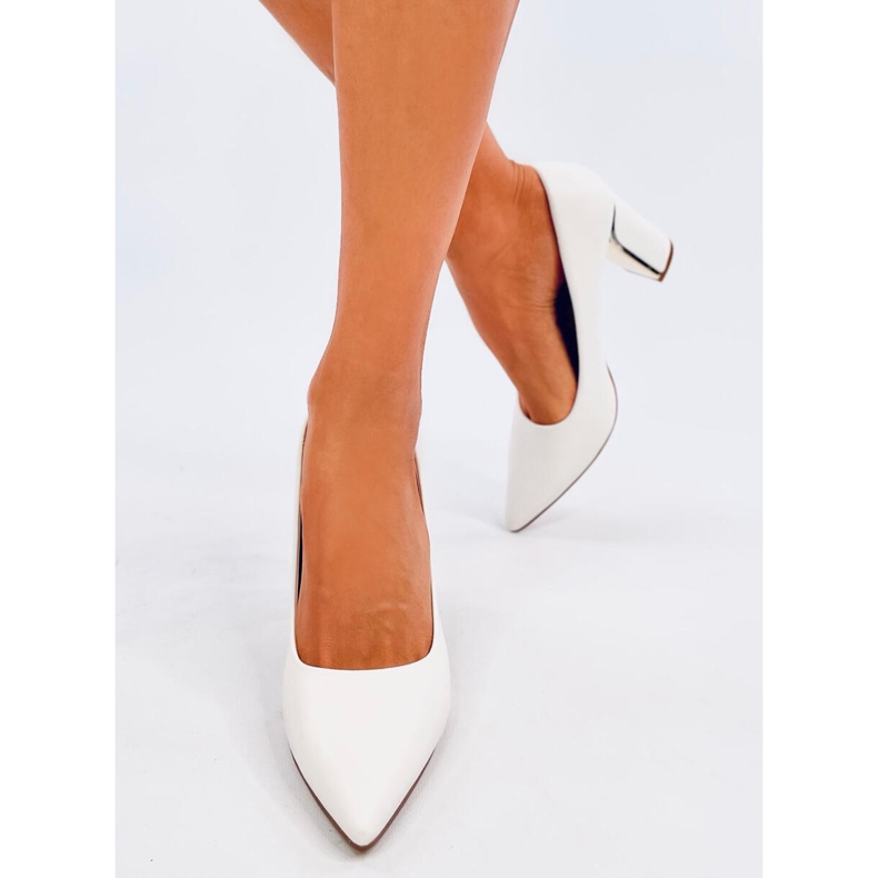 Laurents Vita pumps med stilettklack 1