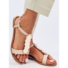 Ennes Beige sandaler med gulddekor 1