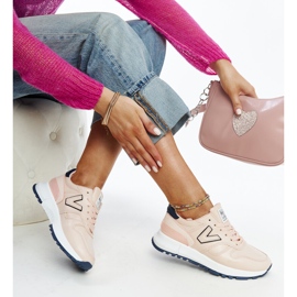 Rosa sneakers med tjockare sula från Olonio 1