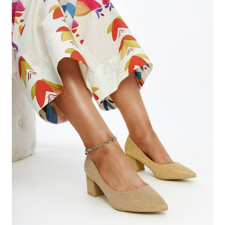 Laity guld glänsande högklackade pumps gyllene 1