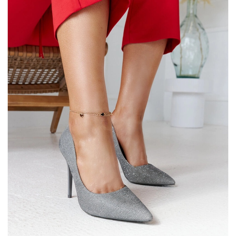 Silverblanka höga klackar med läderinlägg från Cortes silver- 1