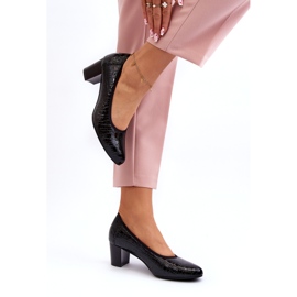 Vinceza Lackläderpumpar med svart prägling 2