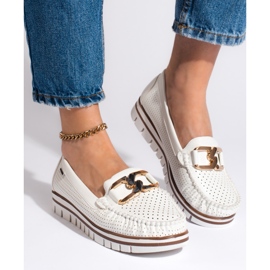 Goodin Genombrutna vita loafers på plattformen 2