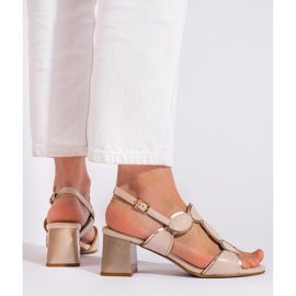 Goodin Beige damsandaler med spänne 1