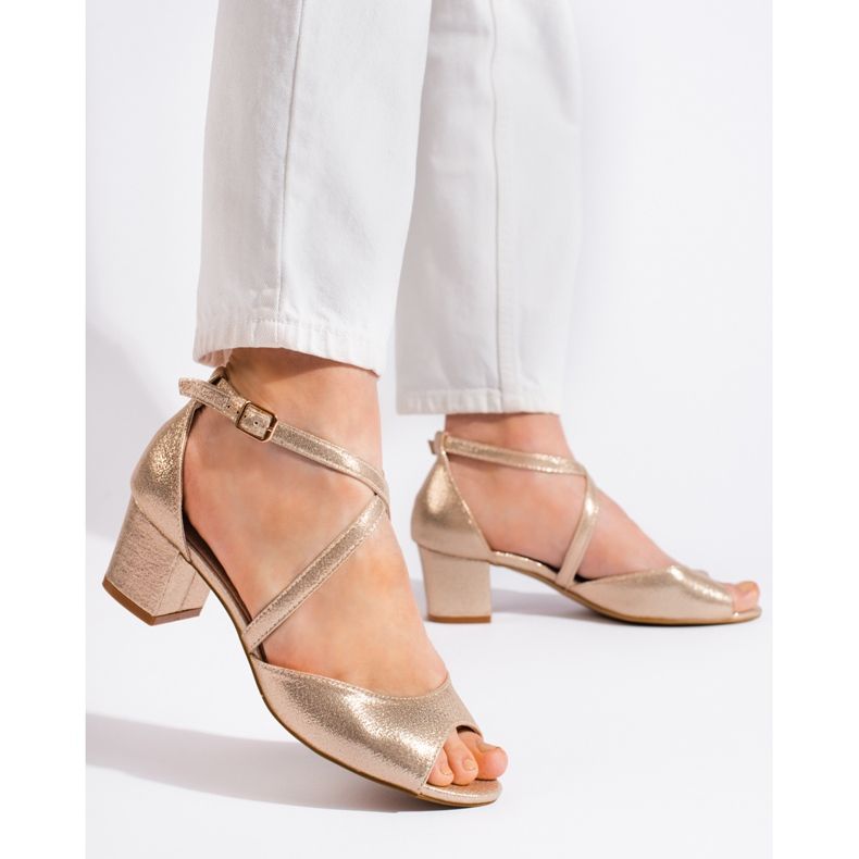 Goodin Damsandaler med lågklackade guld gyllene 2