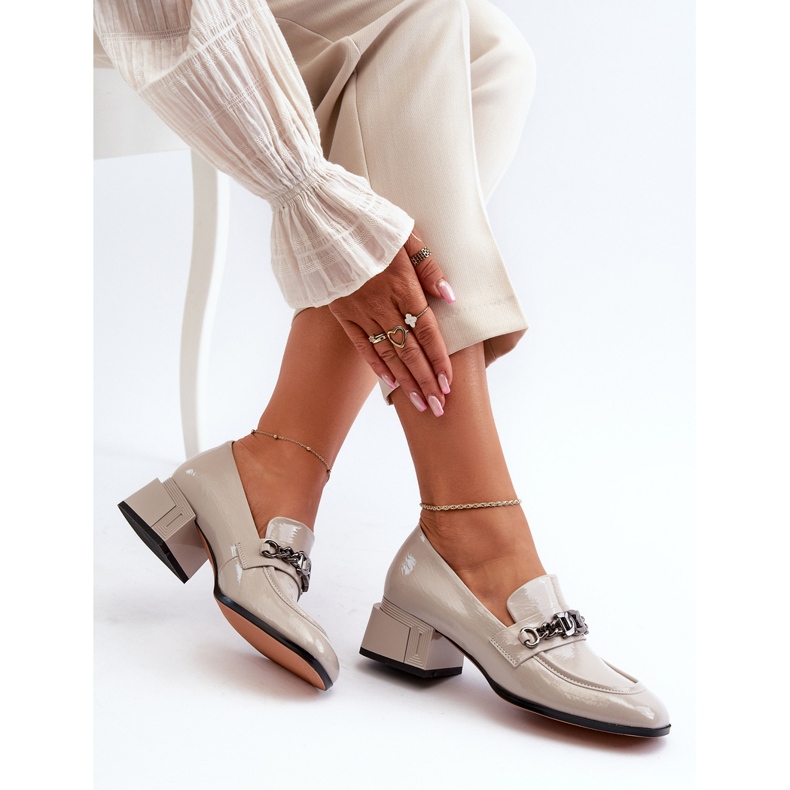 Patentpumpar på ett block Grå S.Barski MR38-960 1