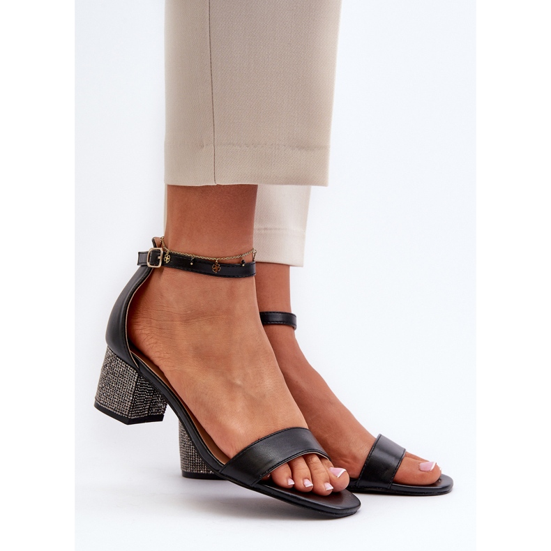 Damsandaler gjorda av ekologiskt läder med dekorerade höga klackar, svart Wiatalia 2