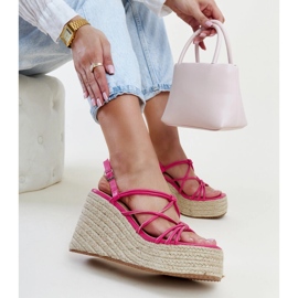 Mörkrosa Mara kilasandaler 1