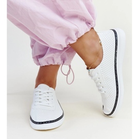 Vita och svarta genombrutna Biserka sneakers 2