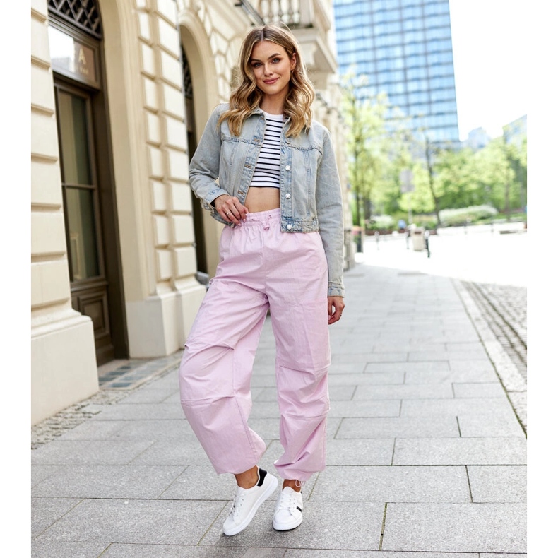 Vita och svarta eko-sneakers i läder från Berdine 2