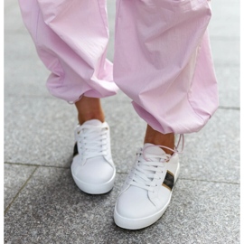 Vita sneakers med en dekorativ Grada-rand 4