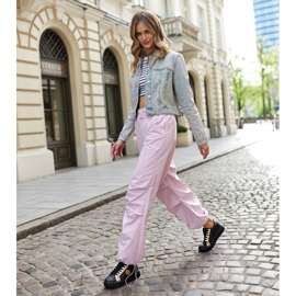 Svarta och guldiga sneakers med massiv Bionda-sula 1