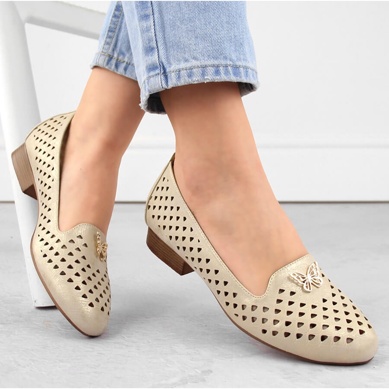 M. DASZYŃSKI Genombrutna skor för kvinnor med låga klackar, guld M.Daszyński beige 2