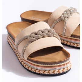 Beige damflipflops med dekoration 2