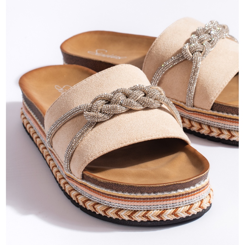 Beige damflipflops med dekoration 2