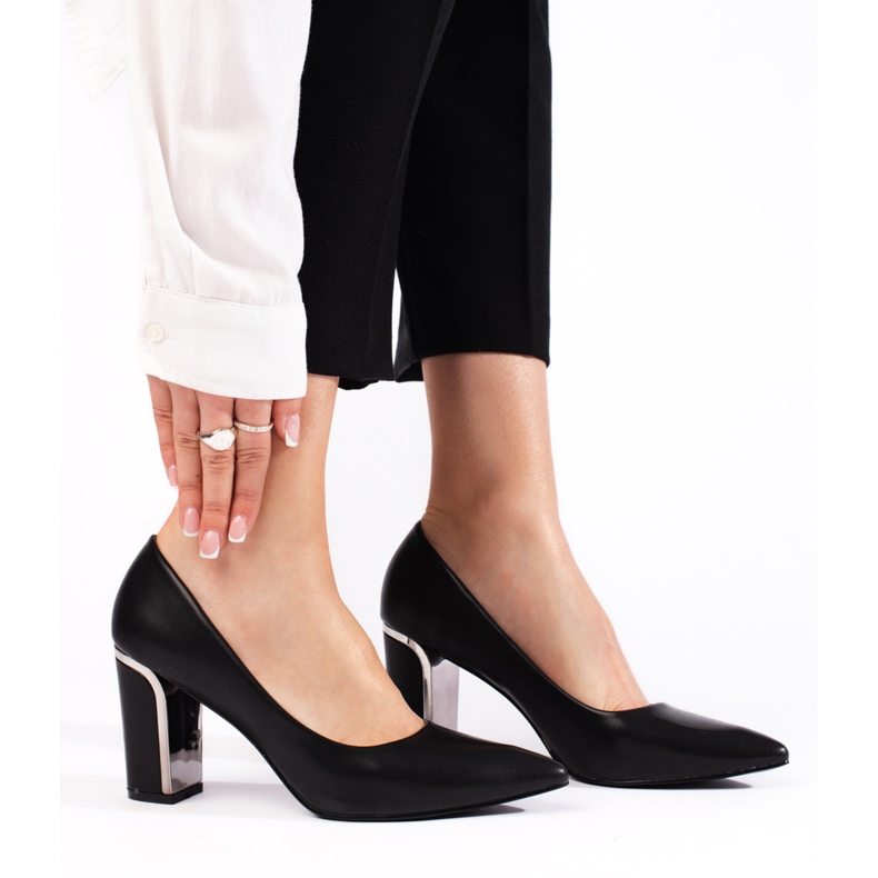 Svarta högklackade pumps för kvinnor 1