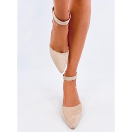 Dacrem Beige lågklackade pumps 1