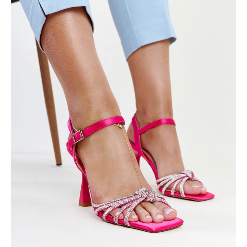 Mörkrosa glänsande högklackade sandaler från Ankica 1