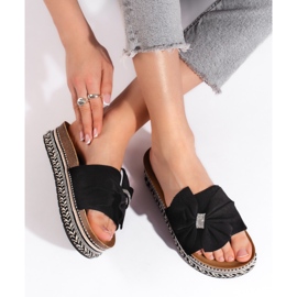 Svarta mocka flipflops med rosett 1