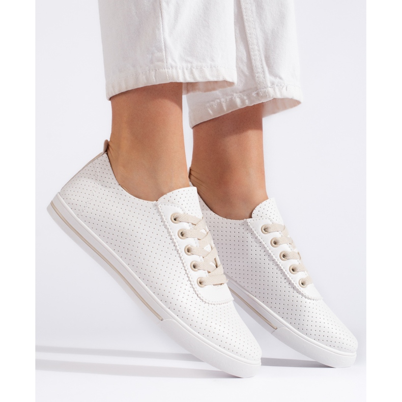 Vita och beige genombrutna sneakers för kvinnor 1